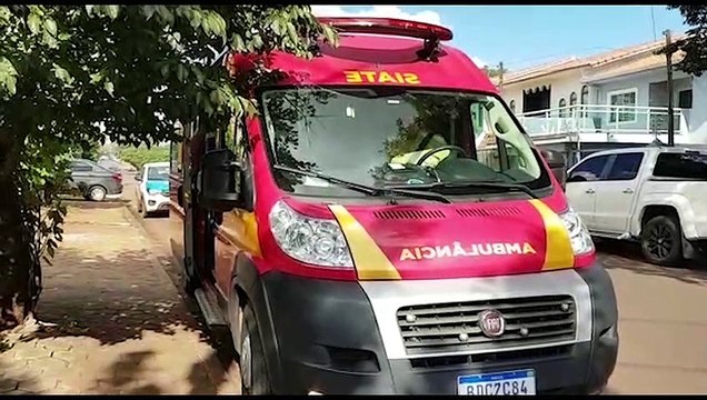 Mulher passa mal em residência, sofre queda e precisa ser socorrida pelo Siate