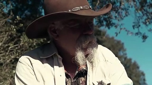 ¿Transespecie? Hombre quiso ser MUJER, ahora desea ser CABALLO y que el GOBIERNO lo pague