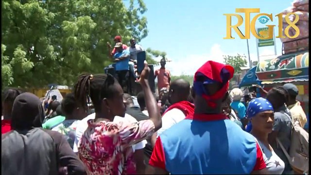 Plizyè Sitwayen nan Bonrepo komin kwadèboukè pran lari a pou mande lapè nan plèn nan.