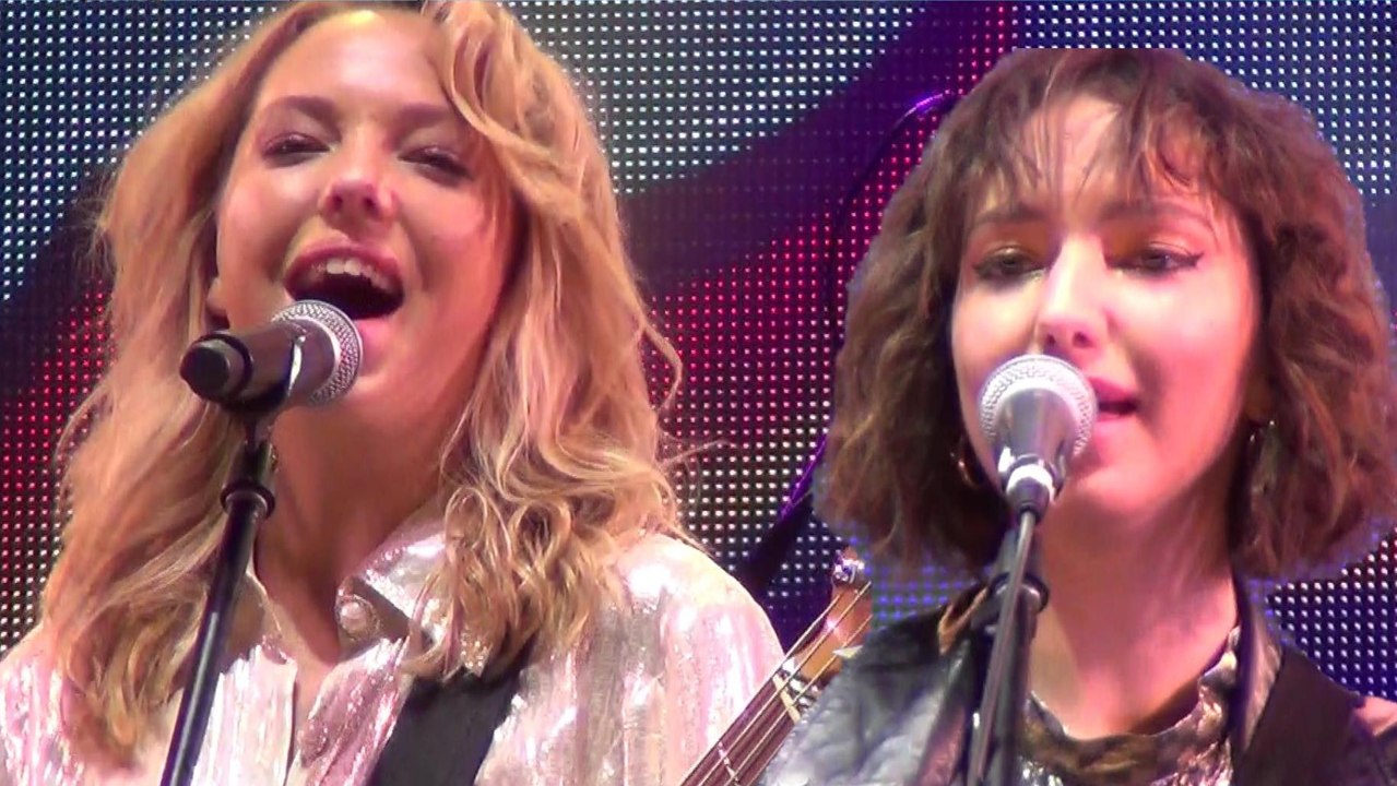 Tamworth Country Music Festival 2022.18 The Buckleys +, Kiz Live in the Toyota Park, Tamworth,  23 Apr 2022