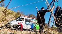 Dramático rescate de un perrito en La Plata que estaba en una cantera a 40 metros de profundidad