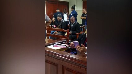 Imágenes de Esteisi Peña en la Sala de Audiencias
