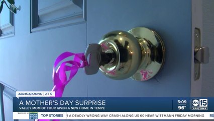 Kurt and Brenda Warner surprise single mom with new home before Mother's Day