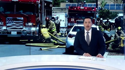 La policía de El Cajon encontró a una persona muerta al lograr entrar a una casa en llamas.