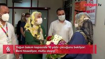 Yoğun bakım kapısında 10 yıldır çocuğunu bekliyor: Beni hissediyor, mutlu oluyor