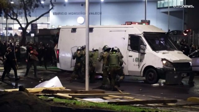 Cile, scontri tra polizia e manifestanti
