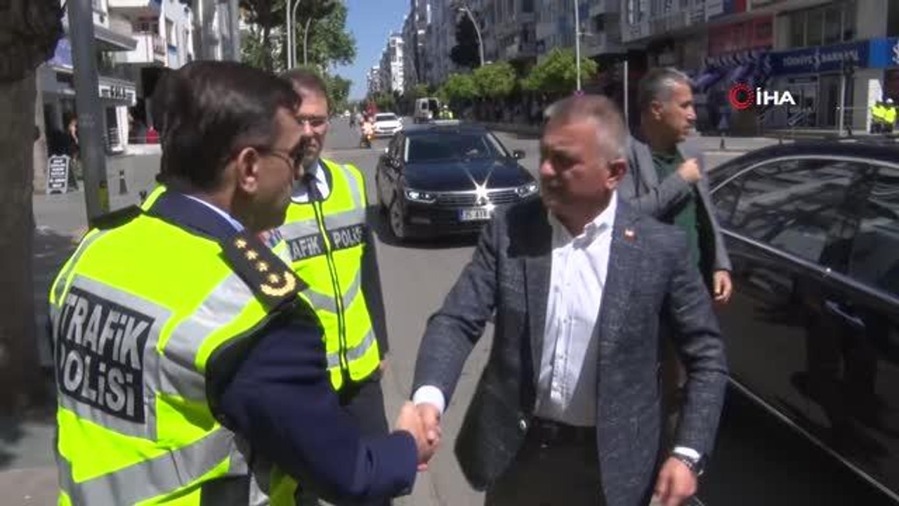 Son dakika: Yurt genelinde eş zamanlı "Yayalar İçin 5 Adımda Güvenli Trafik" etkinliği düzenlendi