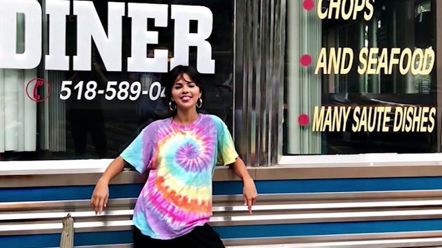 Selena Gomez To Make SNL Hosting Debut With Rapper Post Malone