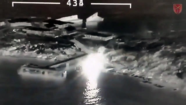 Ukrayna, Rus çıkarma gemisini böyle vurdu