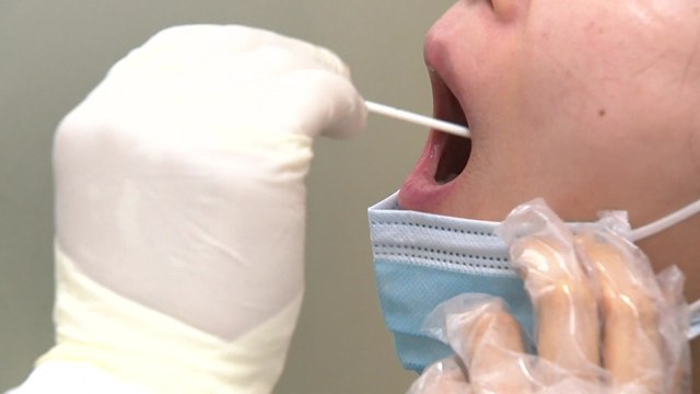 신규환자 3만 9,600명...토요일 발표 기준 13주 만에 최저 / YTN