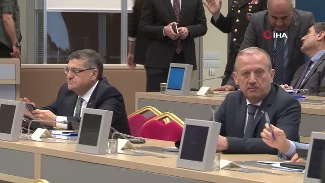 İçişleri Bakanı Süleyman Soylu, Düzensiz Göç, Uyuşturucu ve Terör Değerlendirme Toplantısı nda kaymakamlarla görüştü