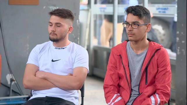 Akşener'in Fırsatın Olsa Yurtdışına Gider Misin Diye Sorduğu Gençler: Giderim. Değer Gördüğümü Hissetmiyorum