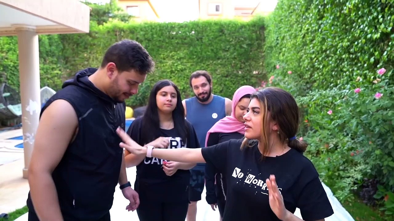 صنعت أكبر حديقة صابون في العالم  أخر شخص يسقط يكسب 10000