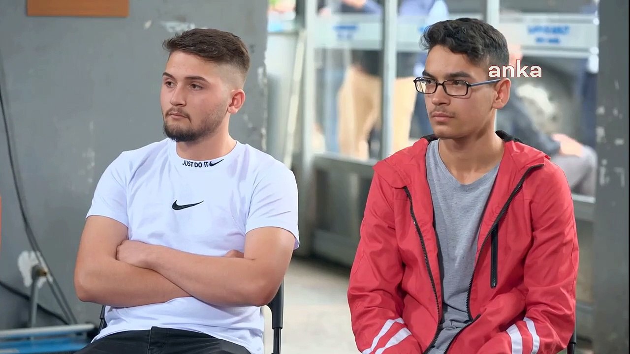 Gençler, Meral Akşener’e dert yandı: ‘Hayal kurmak hayal oldu’