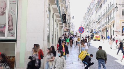 포르투갈, 드디어 마스크 벗었다...관광객 유치 본격화 / YTN