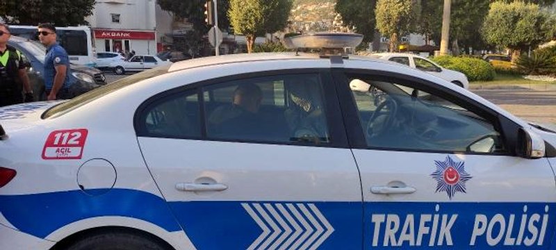 300 TL'lik kozmetik ürününü çalan şüpheliyi çalışanların dikkati yakalattı