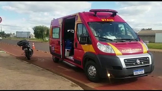 Motociclista fica ferido após colisão na Avenida Tito Muffato em Cascavel