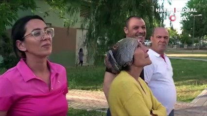 Antalya'da 12'inci kattan 11'inci kata düşen kediyi kurtarma çalışmaları vatandaşlar tarafından dikkatle izlendi