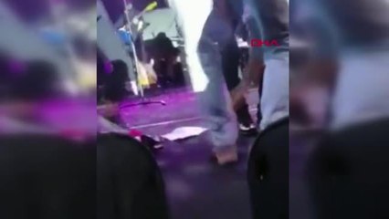 GÜLBEN ERGEN SAHNEDE DÜŞTÜ