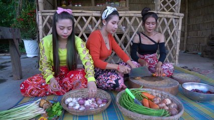 cooking eggs curry with vegetable recipe