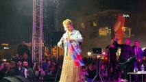 Gülben Ergen konser sırasında sahnede bayıldı