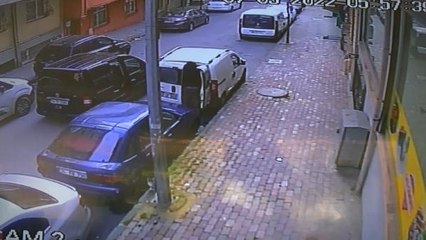 BAĞCILAR'DA BİR GECEDE ÇOK SAYIDA ARAÇ SOYULDU