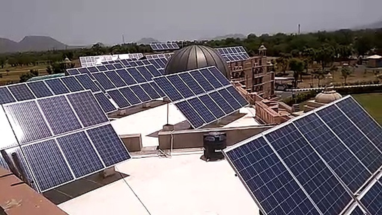 सौर ऊर्जा संयंत्र लगाकर आत्मनिर्भर बन रहे प्रदे...