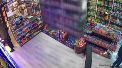 Dükkanındaki hırsızlık olaylarını durduramayan engelli esnaf çareyi hırsızın fotoğrafını cama yapıştırmakta arıyor