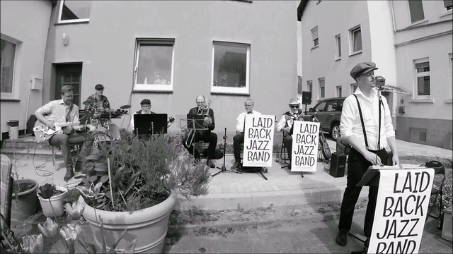 It Don't Mean A Thing ( If It Ain’t Got That Swing ) 1931 [ Laid Back Jazz Band ]