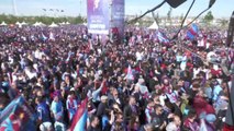 Trabzonspor Taraftarları, İstanbul'daki Şampiyonluk Kutlaması İçin Yenikapı Miting Alanını Doldurmaya Başladı