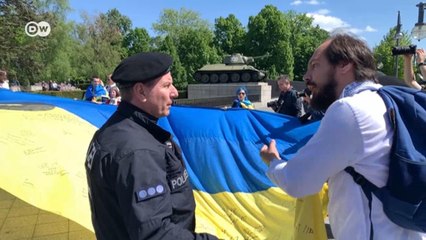 Скандал с флагом Украины на акции памяти в Берлине (08.05.2022)