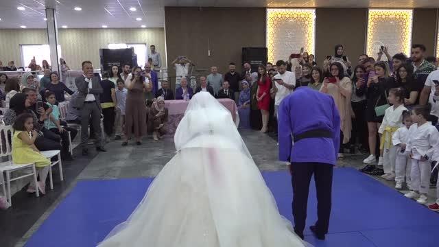 Milli judocular nikah masasına judo kıyafetiyle oturdu
