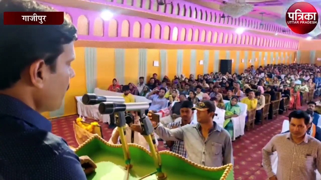 टैबलेट और स्मार्टफोन पाकर खिले छात्र-छात्राओं क...