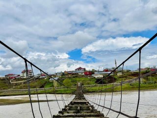 Tarihi Asma Köprü, manzarasıyla göz kamaştırıyor