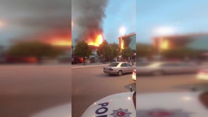 AFYONKARAHİSAR - Çıkan yangında 15 iş yeri kullanılamaz hale geldi (2)