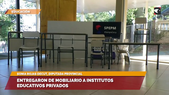 Entregaron de mobiliario a Institutos Educativos privados