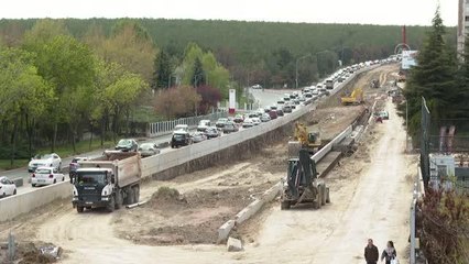 Trafik yoğunluğu yaratan "TRT Kavşağı"ndaki çalışmaların haziranda tamamlanması planlanıyor