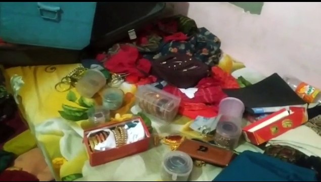 सूने मकान से लाखों की नकदी व जेवरात चोरी