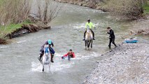 Karasu Nehri’nde ‘atlı banana’