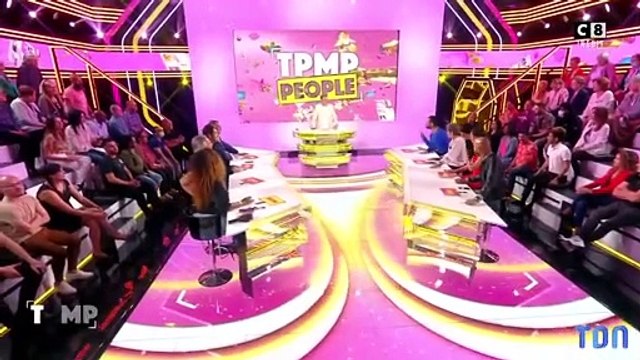 Hugo Manos pas insensible aux charmes d'un autre chroniqueur dans TPMP