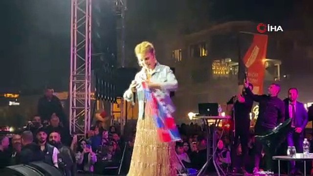 Sahnede fenalaşan Gülben Ergen'den açıklama!