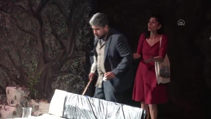 BALIKESİR - Ayvalık'ta "Neyzen ya Yaşıyorsa" tiyatro oyunu sahnelendi