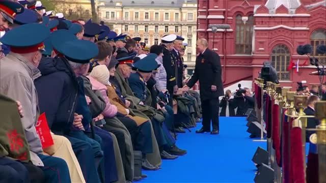 Putin preside el desfile por el Día de la Victoria