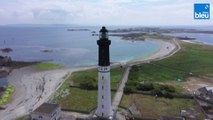 Sur l'île de Sein, des  digues pour limiter les assauts répétés des vagues