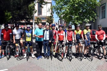 SELANİK'TE ATATÜRK'ÜN DOĞDUĞU EVDEN ALINAN TOPRAK, BİSİKLETLE SAMSUN'A GÖTÜRÜLÜYOR