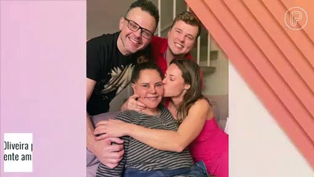 Semelhança de Paolla Oliveira com a mãe chama atenção de internautas: 'Todinha sua mãe'. Fotos!
