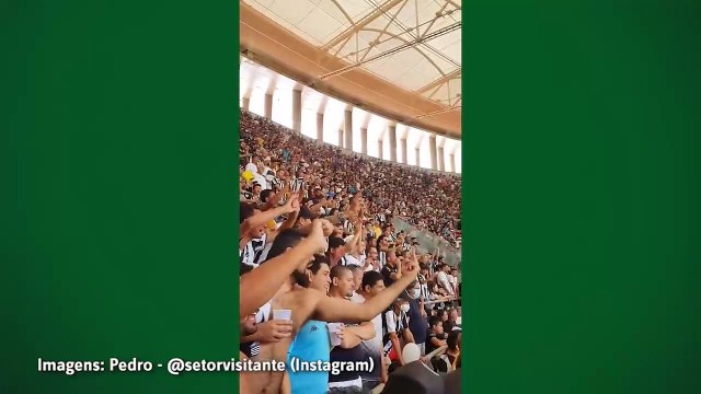 Torcida do Botafogo provoca a do Flamengo com Time de Teatro no Mané Garrincha