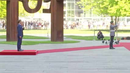 ماكرون يصل إلى برلين ويبحث مع شولتس في تطورات الوضع في أوكرانيا