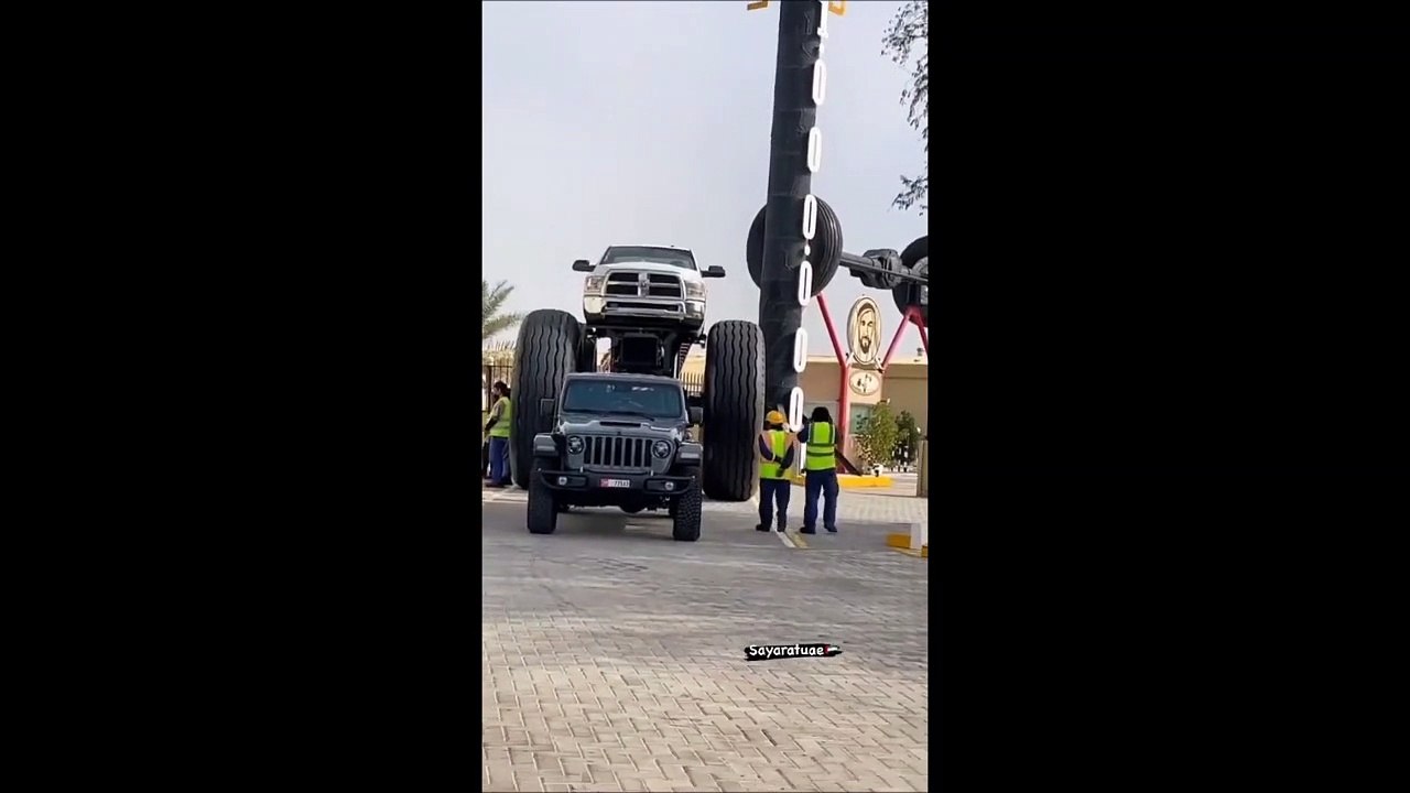 Concours de grosses voitures... très grosses