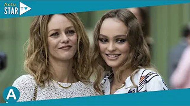Lily-Rose Depp : en plein procès Johnny Depp-Amber Heard, son post sur sa mère Vanessa Paradis ne pa